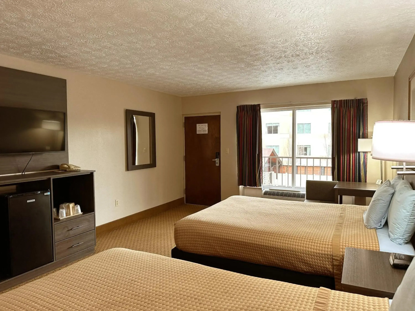 Sidney James Mountain Lodge