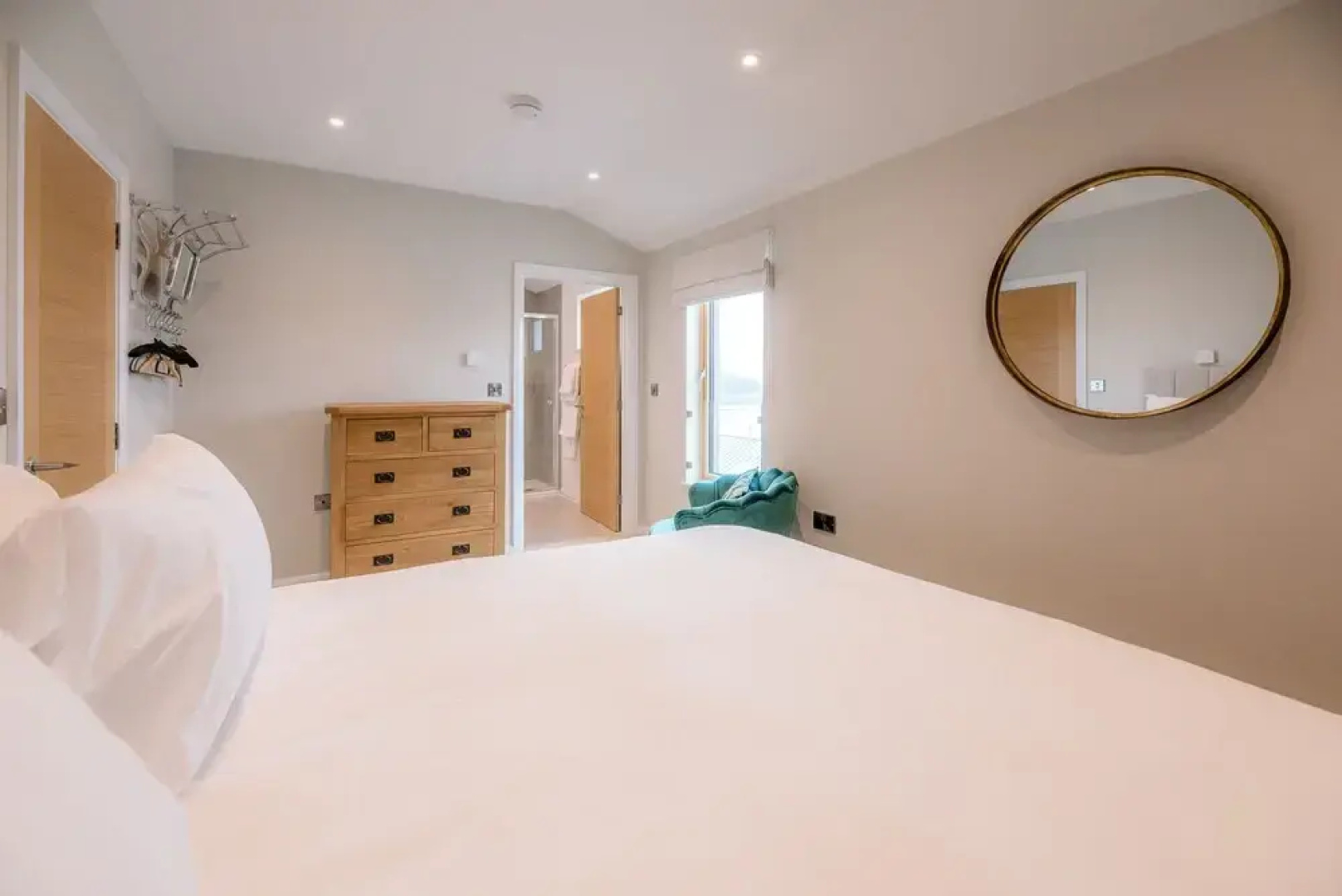 Woodbridge Penthouse