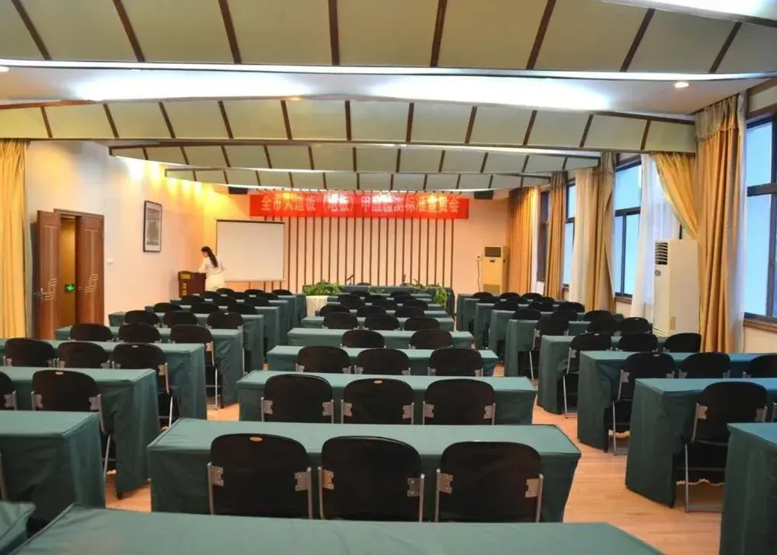 Xianning Changyin Hot Spring Hotel