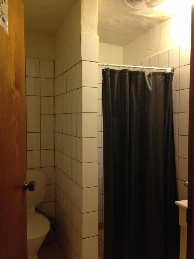 The Lookout Cave Underground Motel