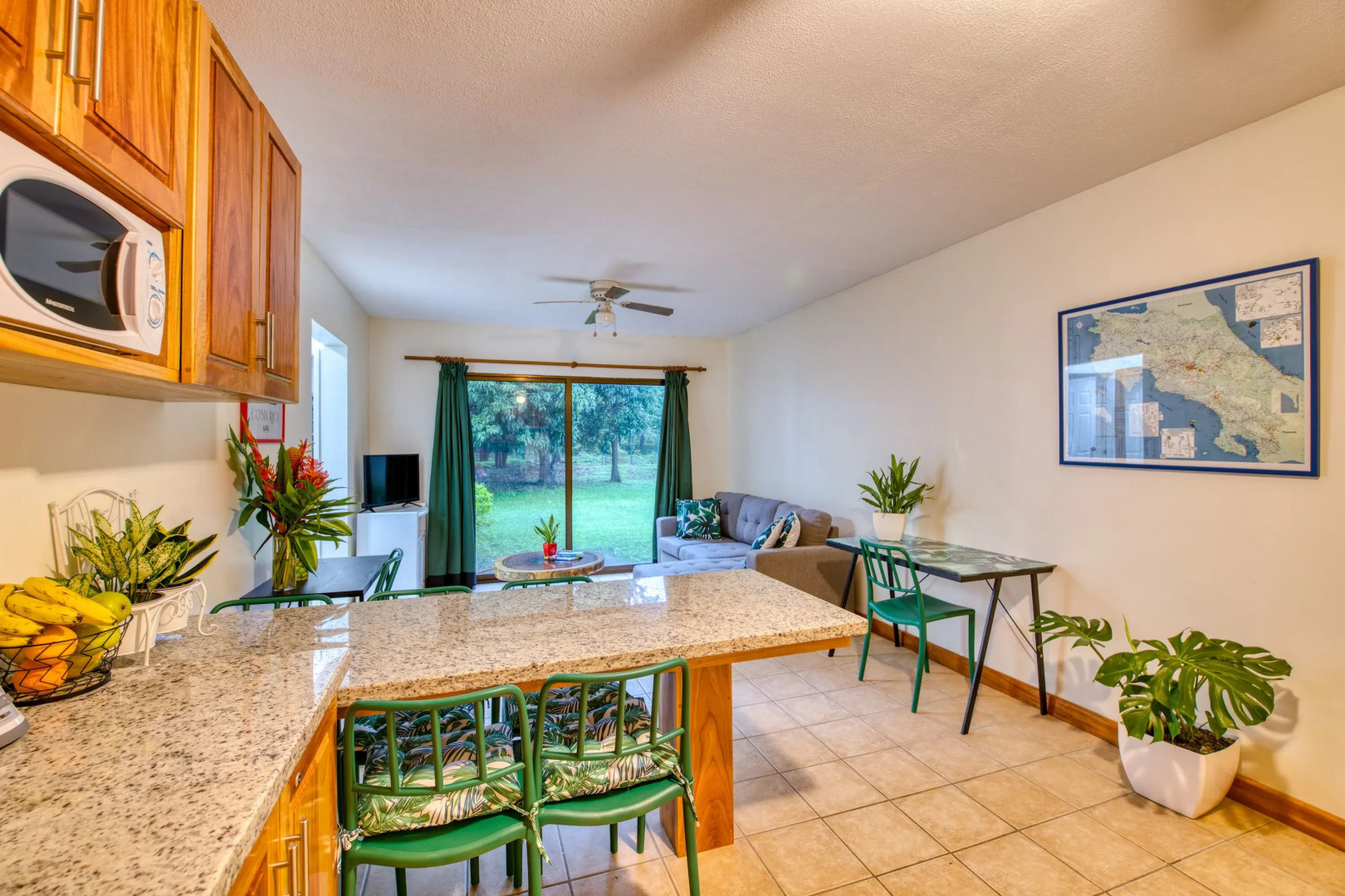 Golden Getaway Apartments