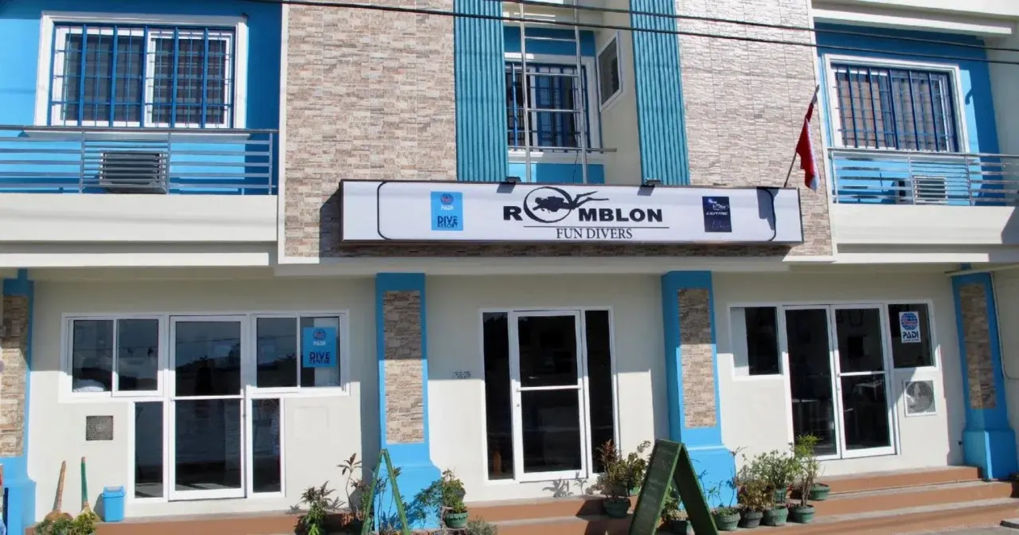 Romblon Fun Divers & Inn