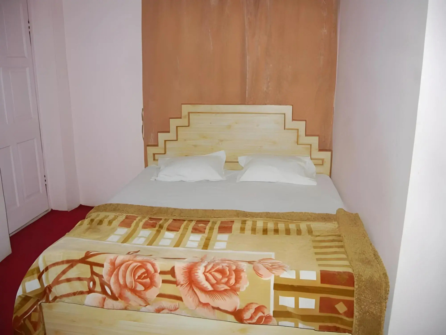 OYO 85927 Marias Hotel