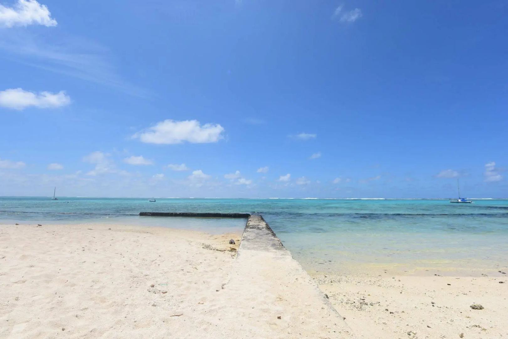 Eolia Luxury Beachfront Villas by BARNES