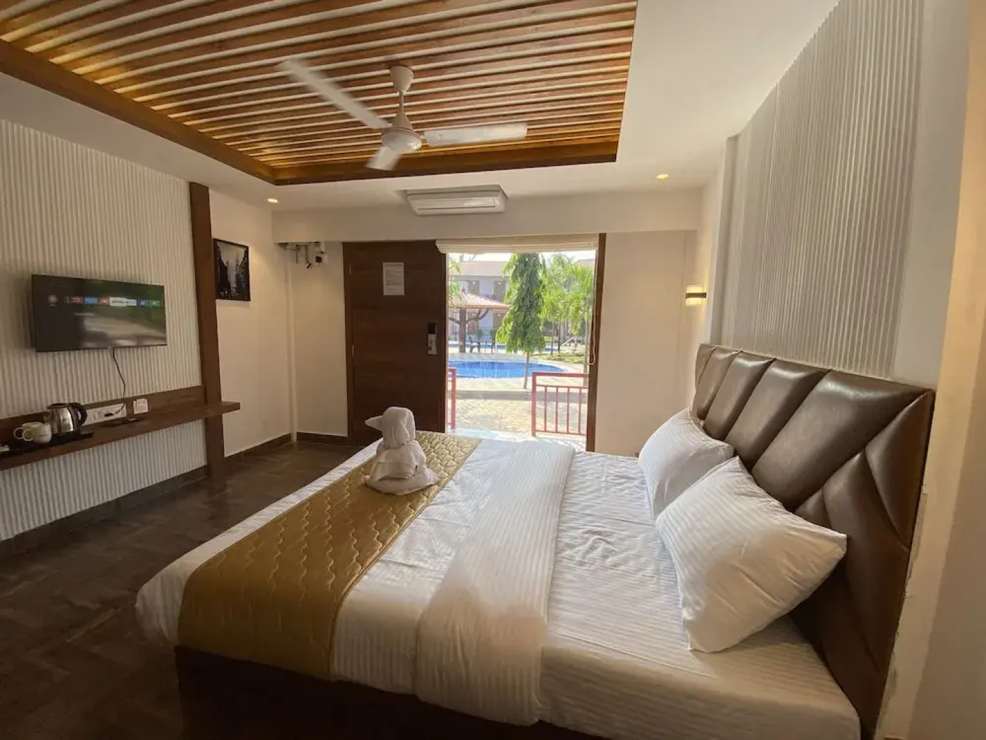 DAN Resorts & Weddings