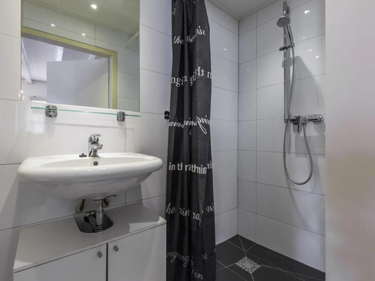 Tasteful Holiday Home in Wemeldinge near Sea