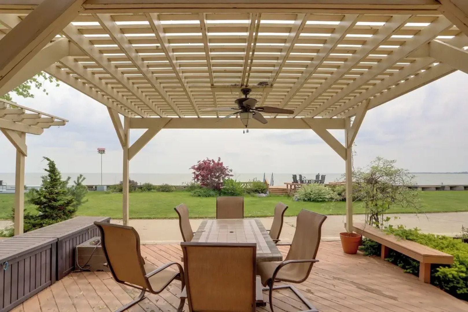 Waterfront Luna Pier Home 14 Mi to Downtown Toledo