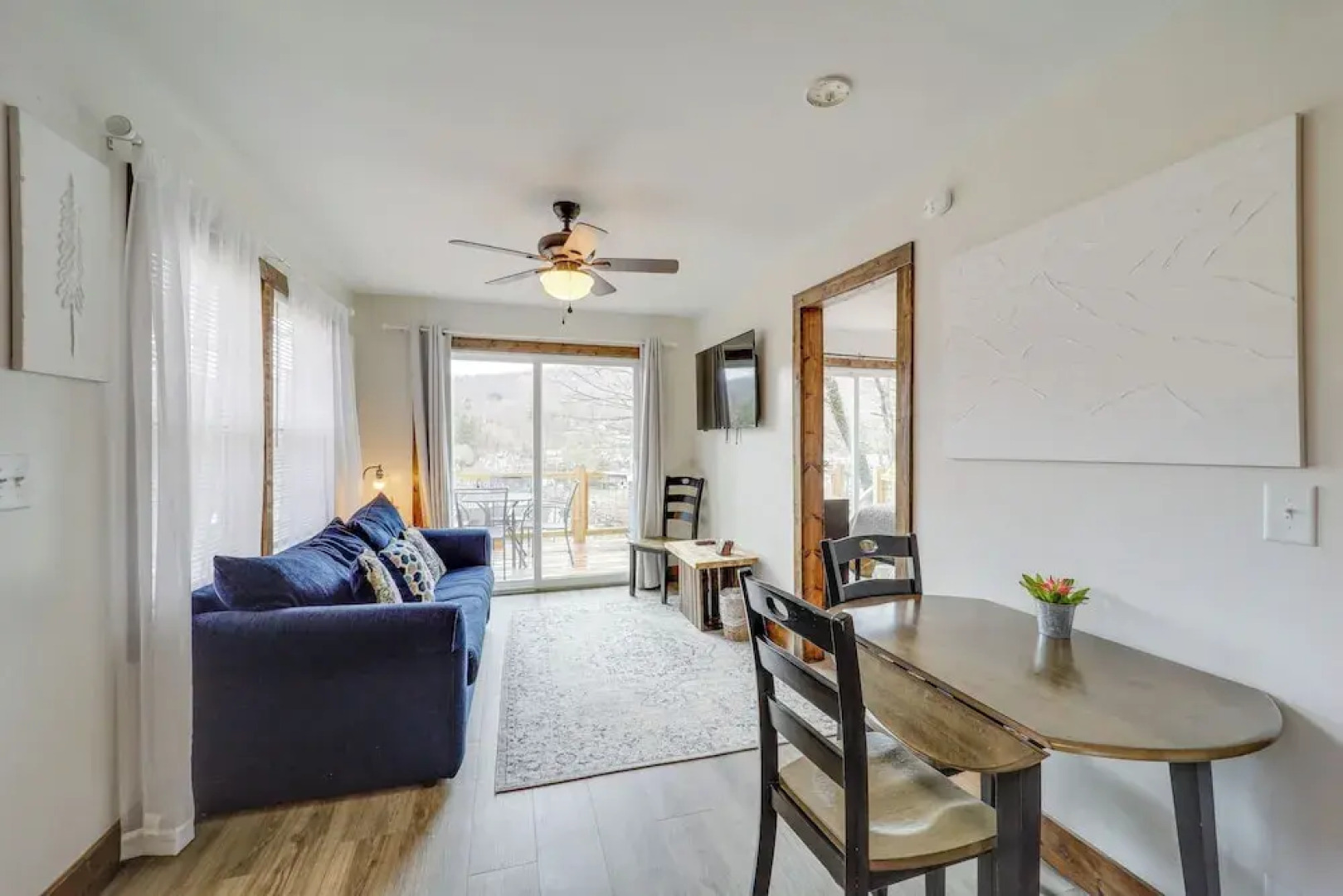 Hilltop Hideaway w/ Scenic Views & Hot Tub!