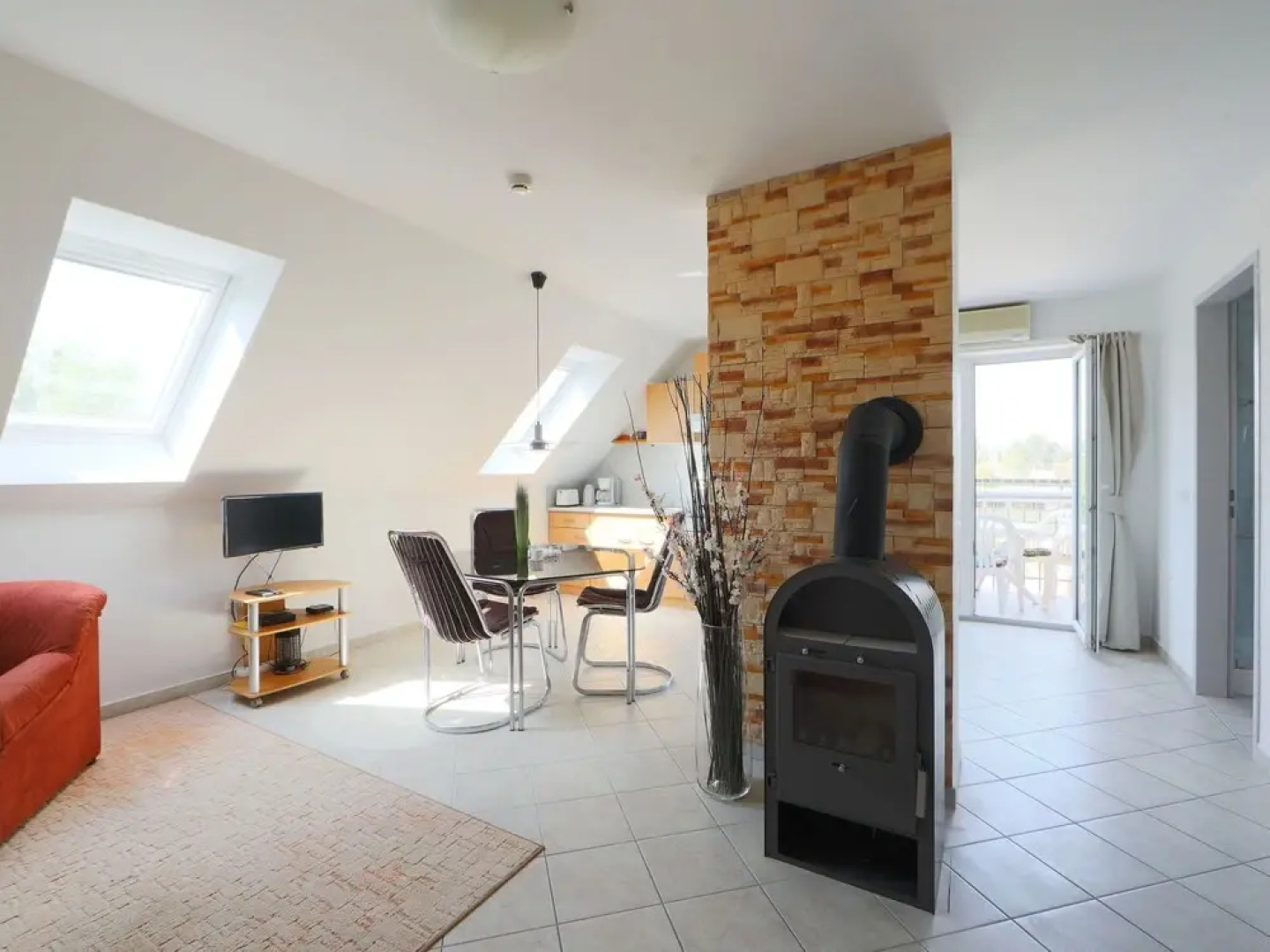 Amarillo 3 Balatonm Riaf rd