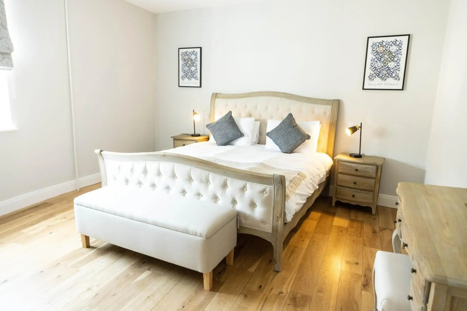 Serviced Guest ApartSuites The Unicorn