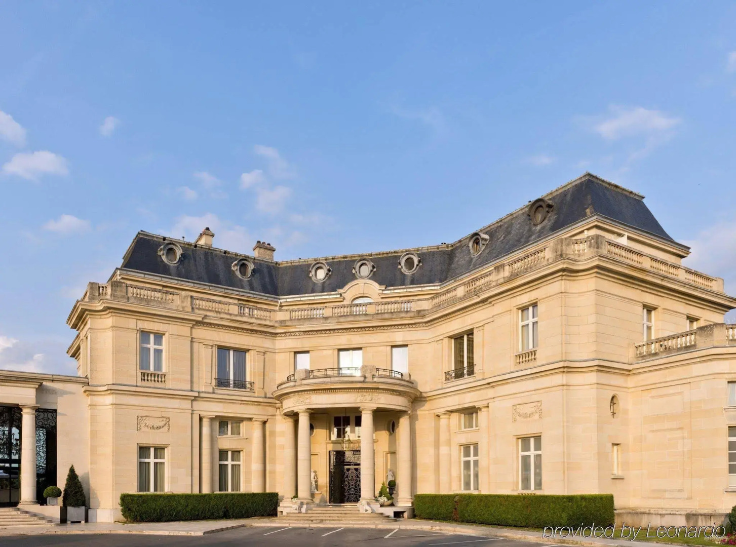 InterContinental Chantilly Chateau Mont Royal by IHG