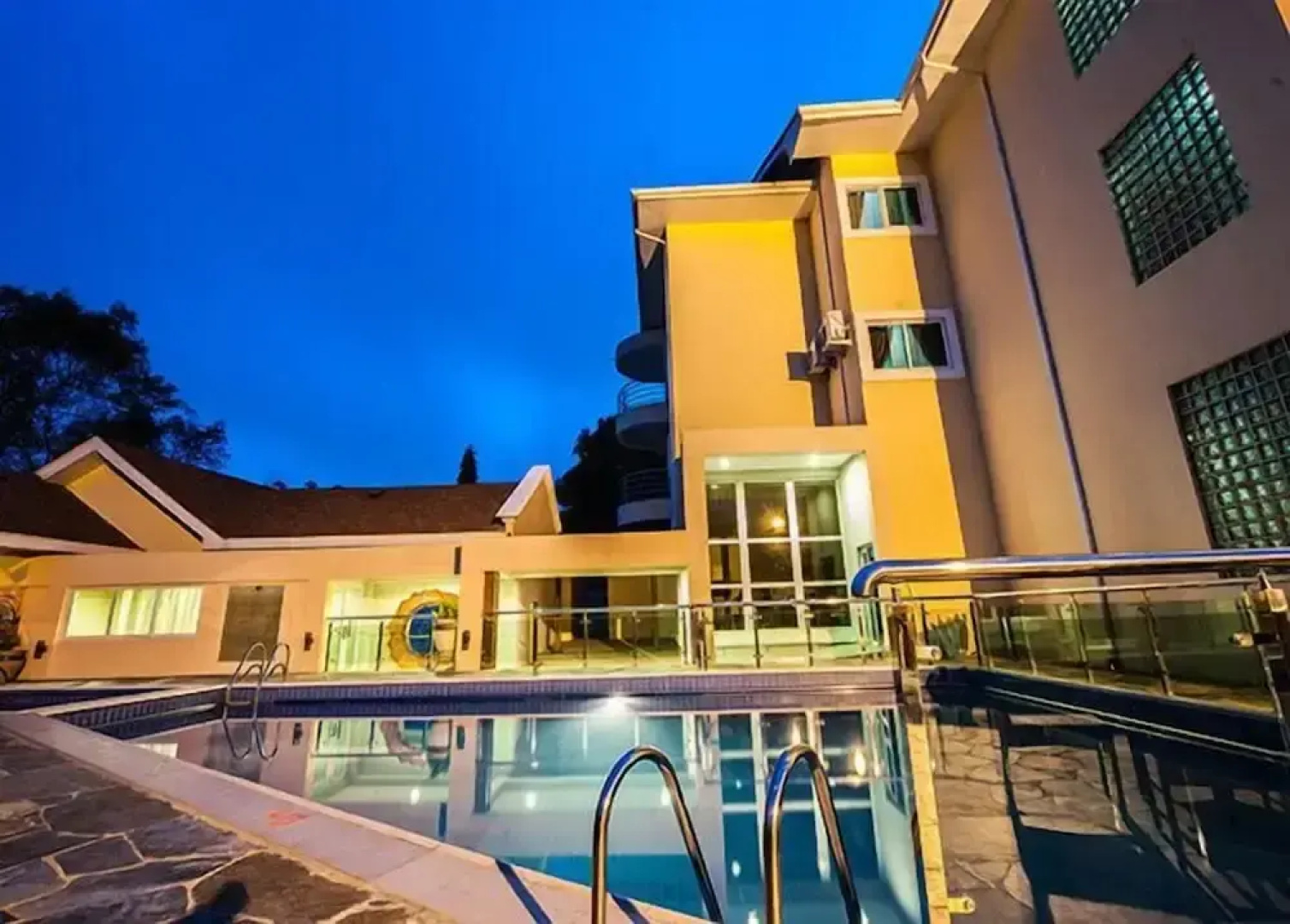 Golden Bean Hotel