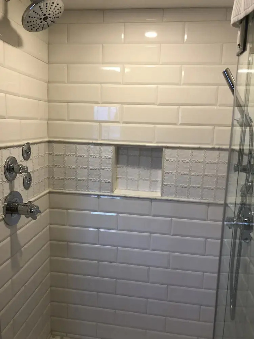 The Captain Swift Inn