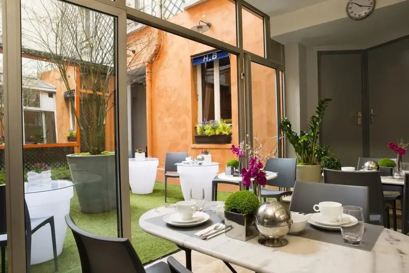 Le Petit Oberkampf Hotel & Spa
