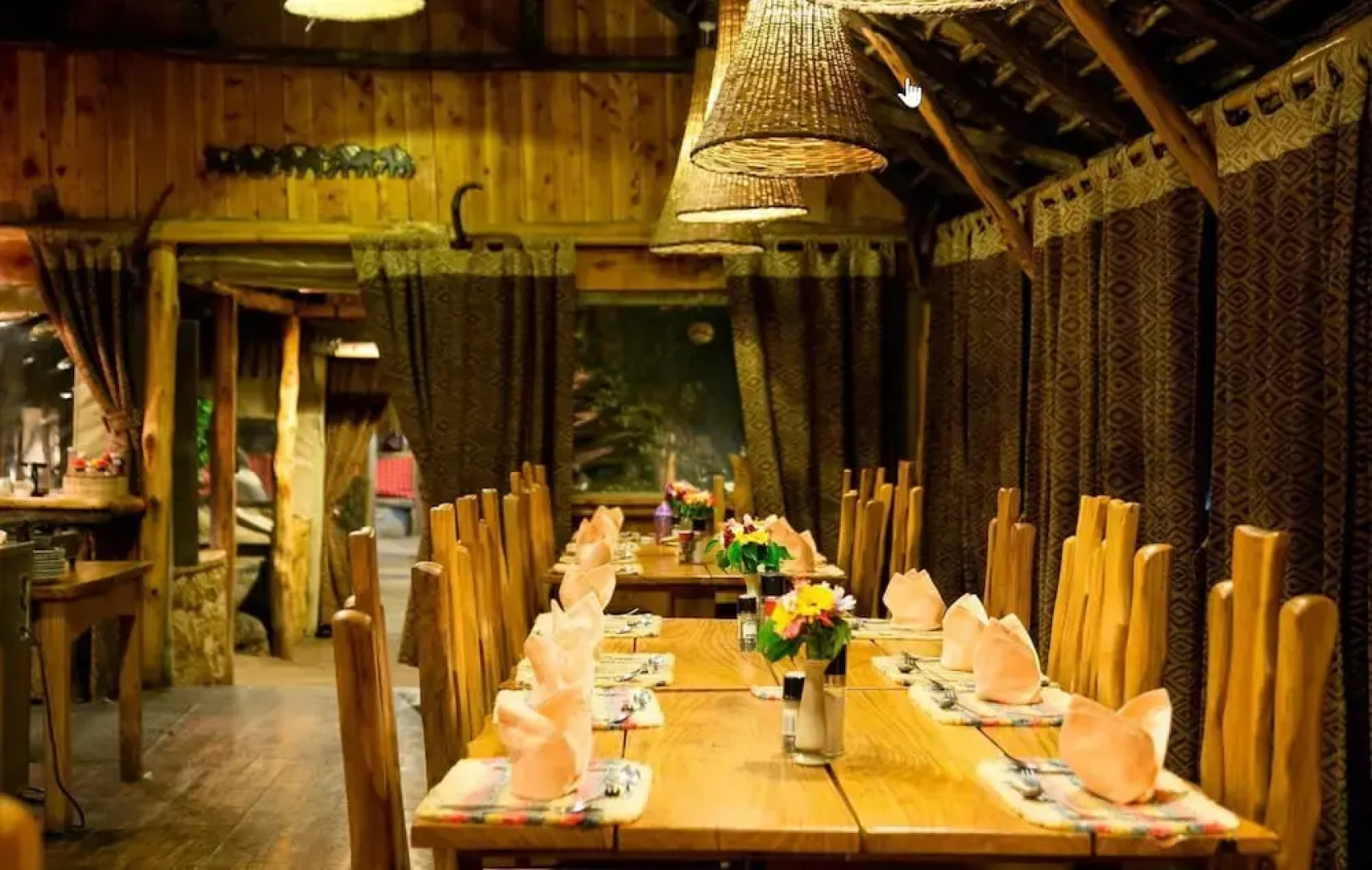 Rhino Watch safari Lodge