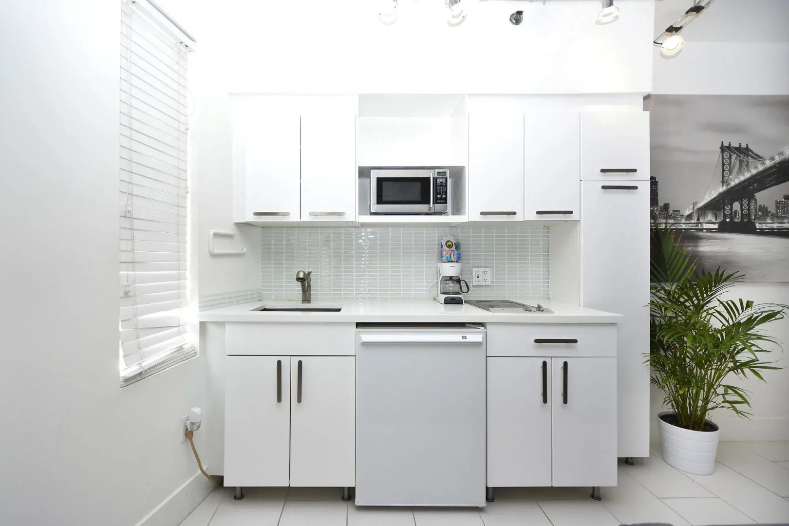 Art Deco Ocean Walk Apartments