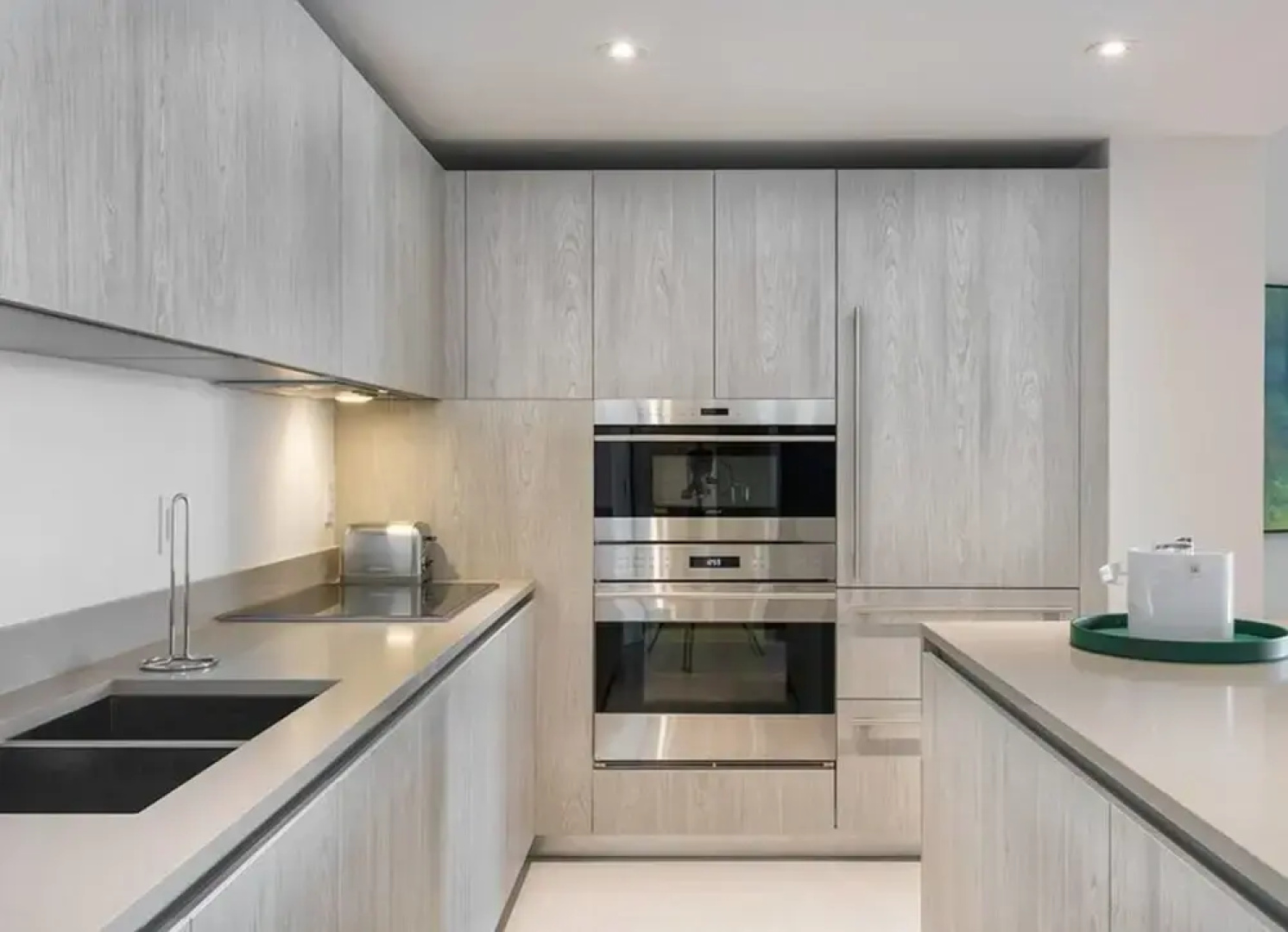 Hyde Resort Apartments by SV Rentals