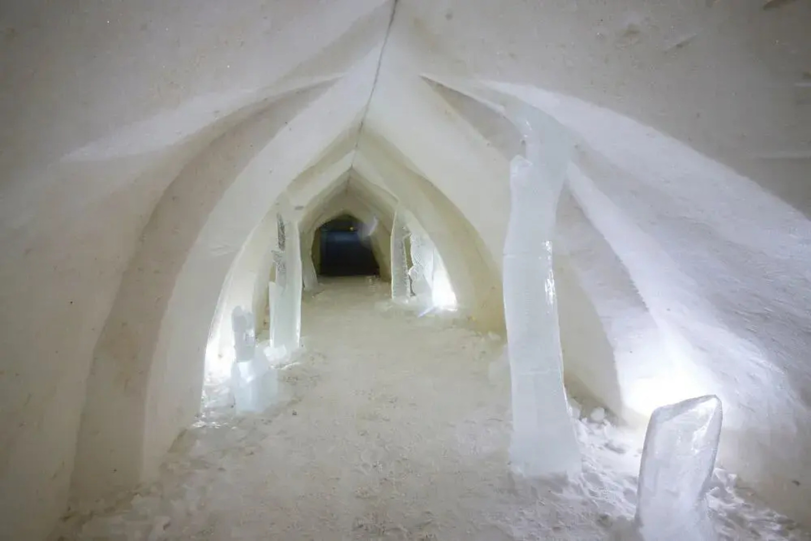 Arctic SnowHotel & Glass Igloos