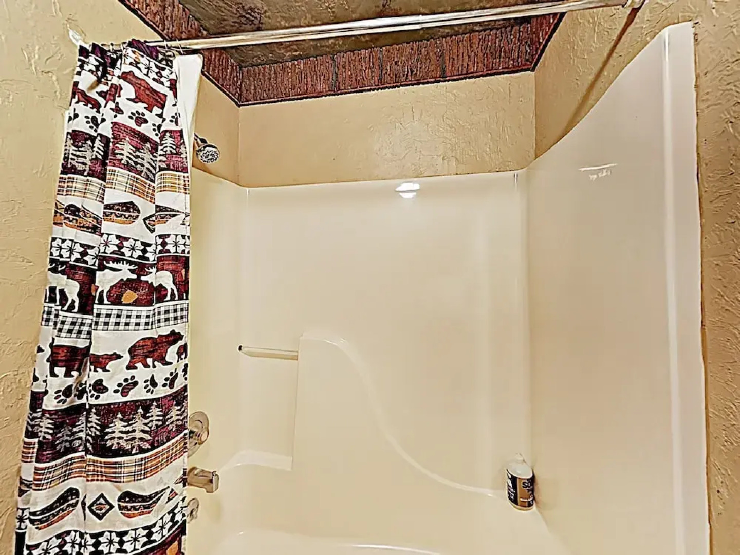 New Listing! Bear Creek On Hogback Lake 3 Bedroom Home