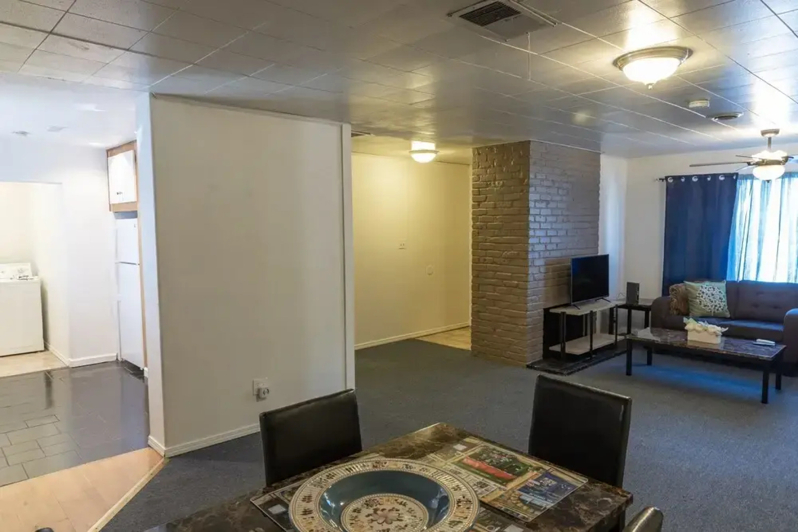 Cozy, 4-bedroom Near Concord Bart