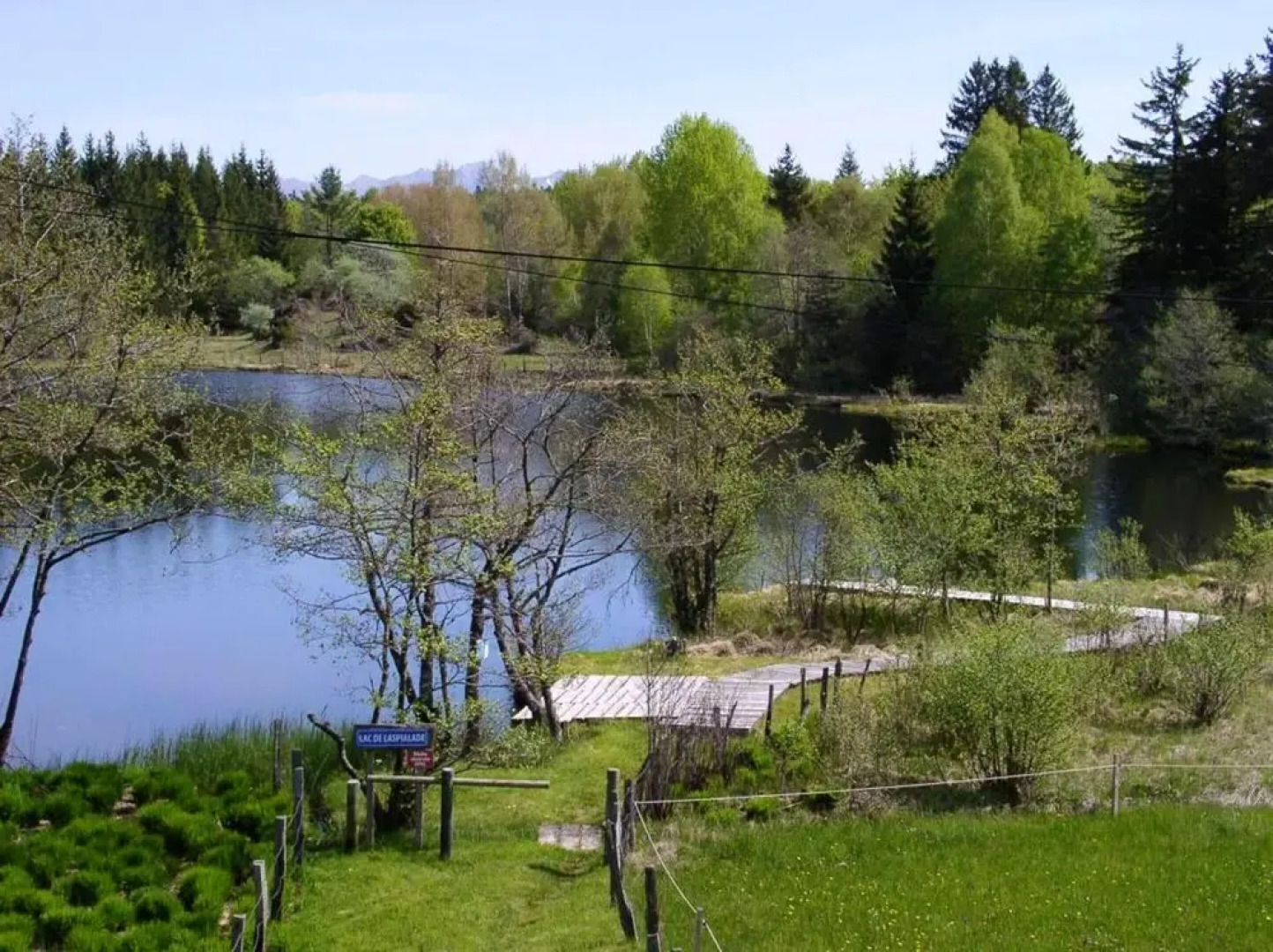 House With 4 Bedrooms in Saint-gènes-champespe, With Wonderful Lake Vi