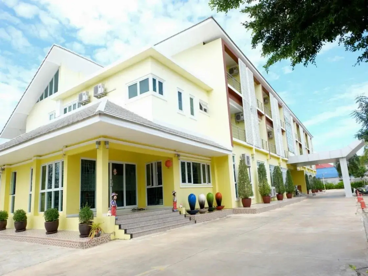 All Seasons Residence