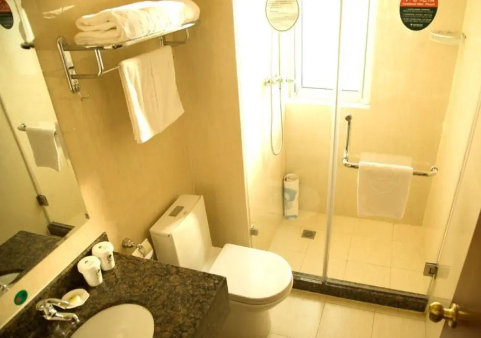 GreenTree Inn Henan Xinyang Gushi Zhongshan Avenue Hongsu Avenue Express Hotel