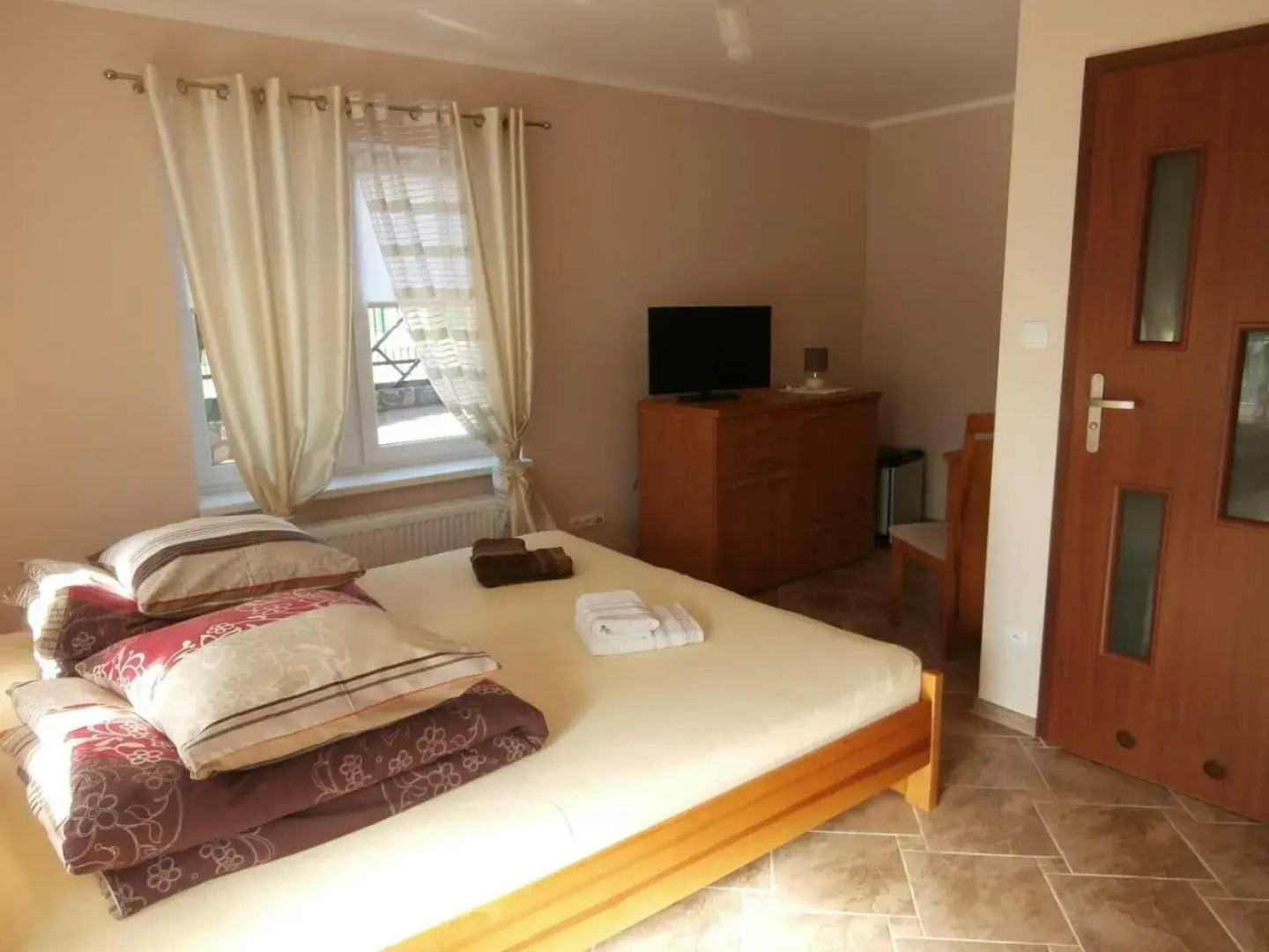 Pokoje Gościnne - Noclegi Charzykowy