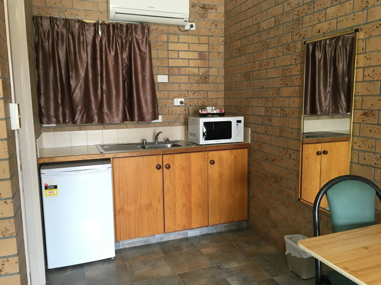 The Phoenix Artesian Spa Resort and Accommodation