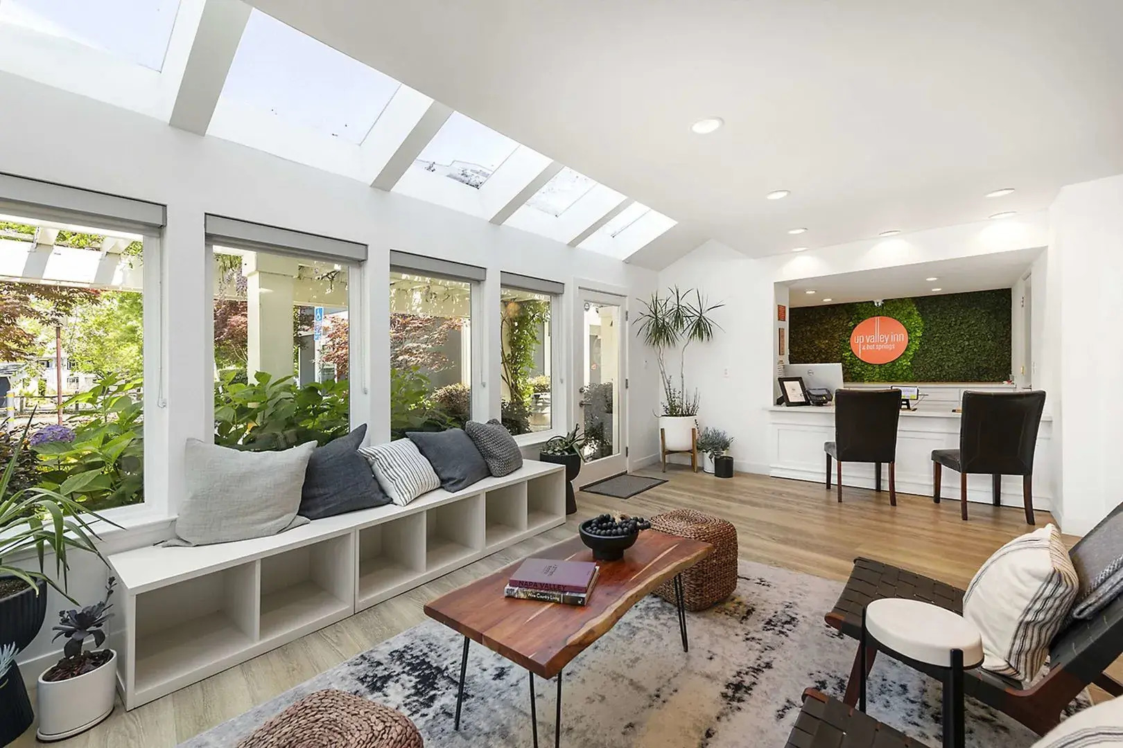 UpValley Inn & Hot Springs Napa Valley, an Ascend Collection Hotel