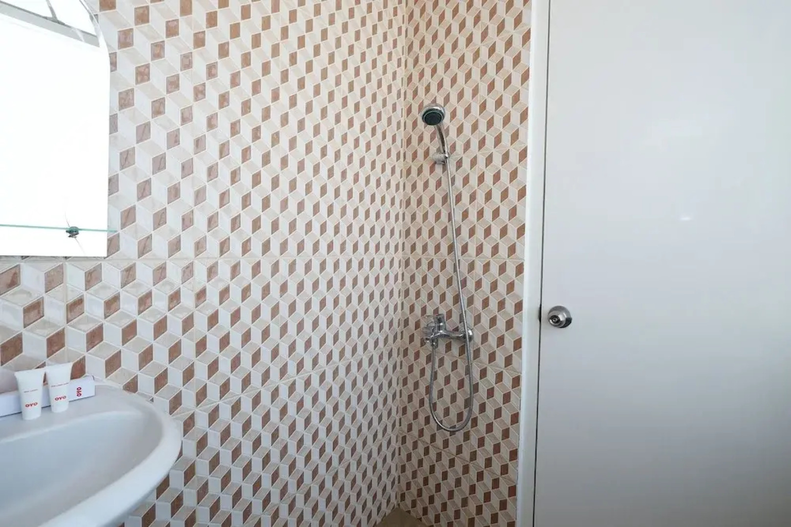 Griya Rw Family Guest House by OYO