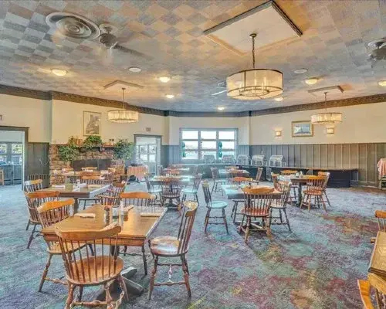 Split Rock Resort - 5 Nights, Lake Harmony, USA