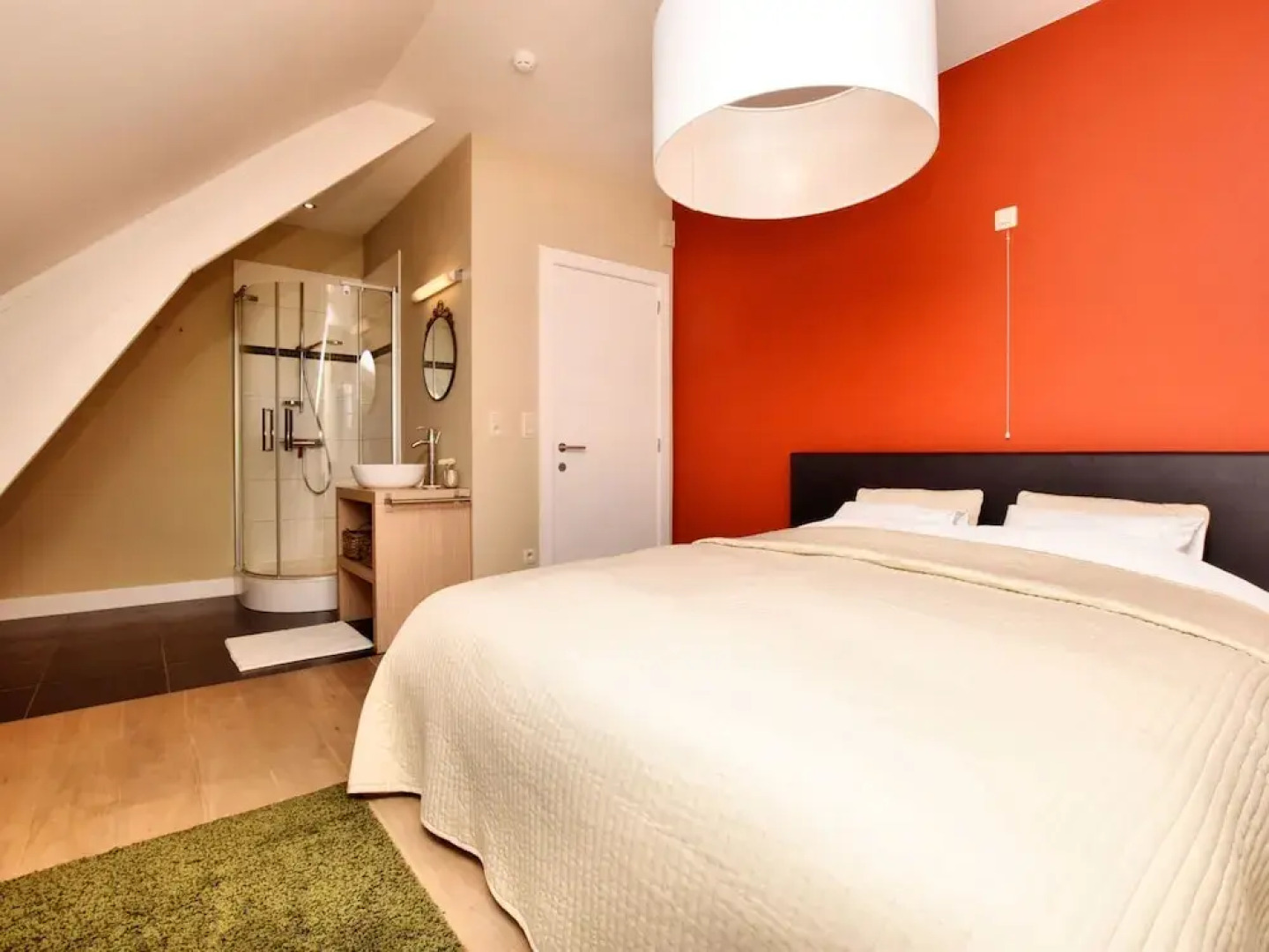 Luxurious Holiday Home in Courtil with a Jacuzzi