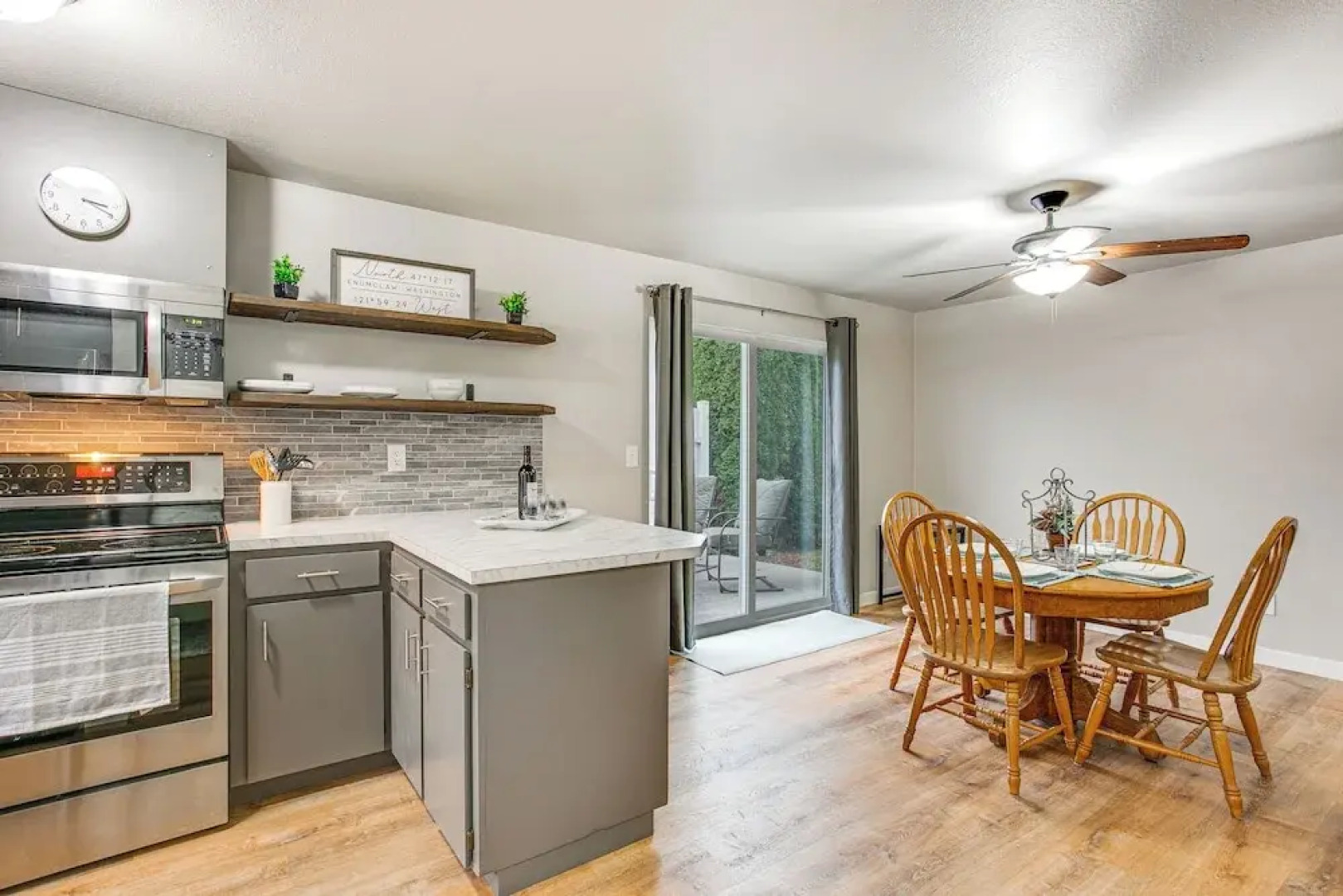 Updated Duplex Home < 1 Mi to Downtown Enumclaw!