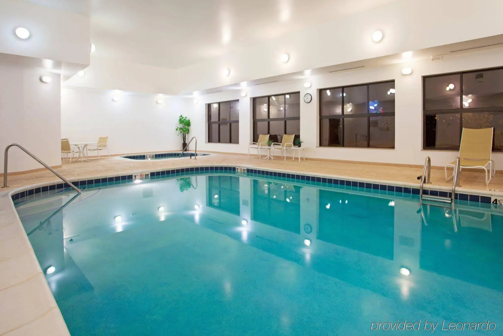 Holiday Inn Express & Suites Morris by IHG