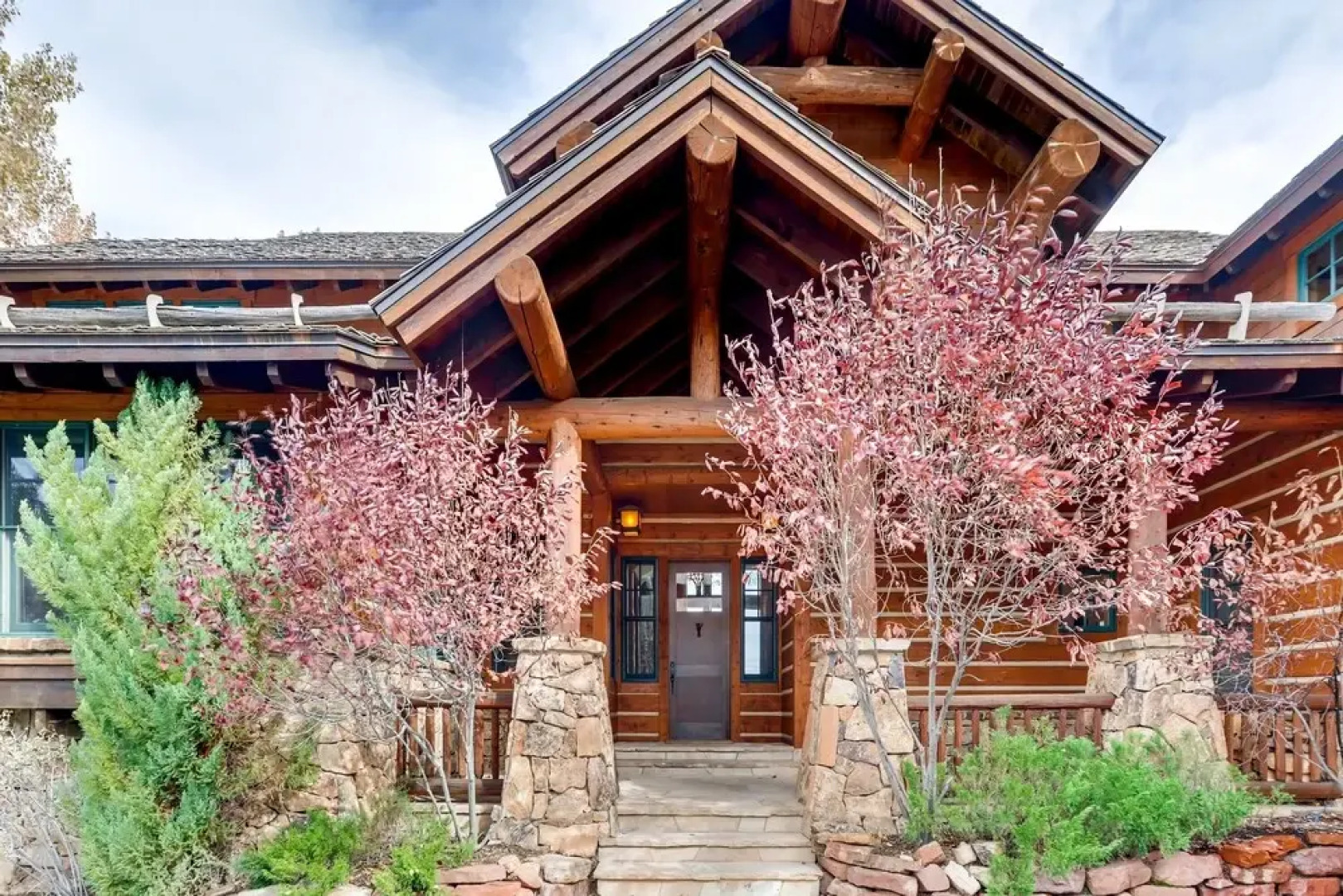 Magnificent 4,500 Square Foot Ski 5 Bedroom Home