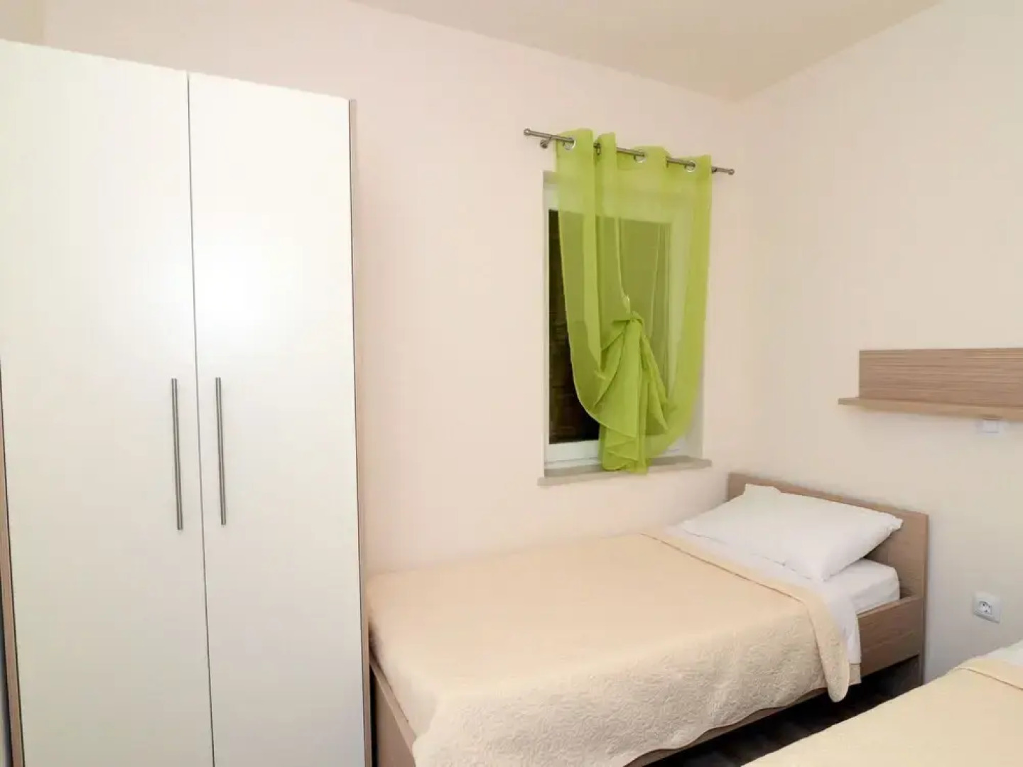 Apartment in Ljubac With Barbecue