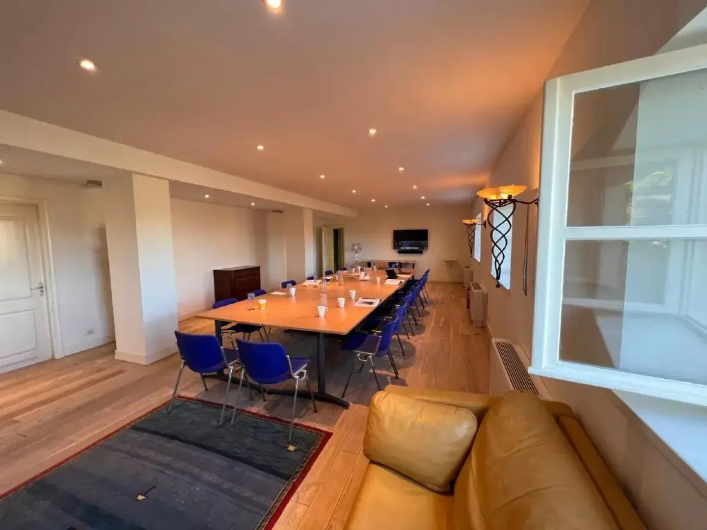 Large villa for 20 guests on large estate with private pool and tennis court Big conference room with facilities VILLAITALY EU