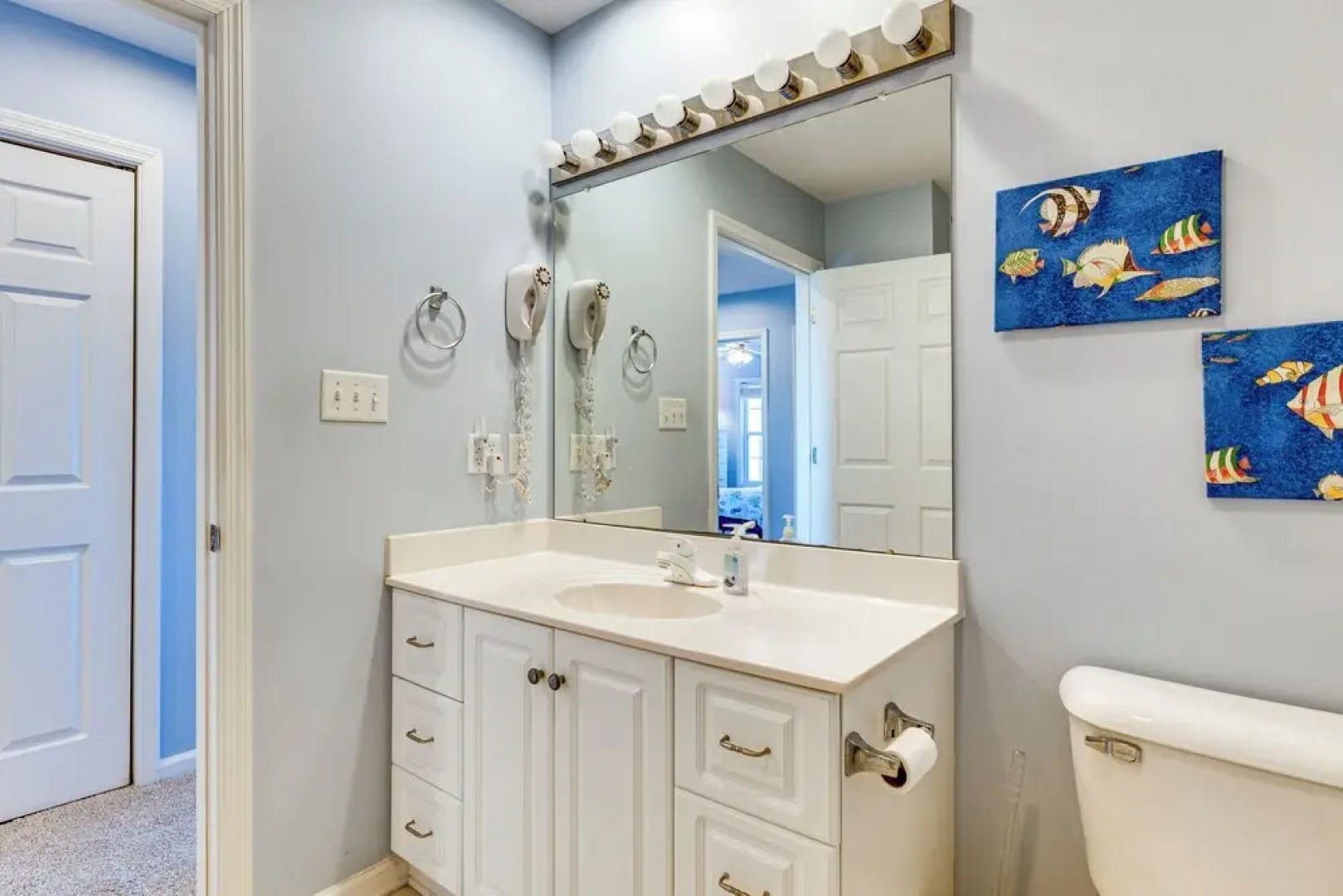 Steps to Beach: Emerald Isle Home w/ Deck!