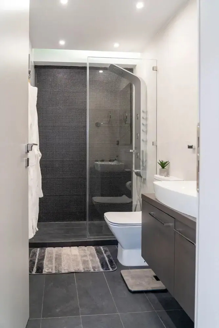 The Lop Athens Holiday Luxury Suites