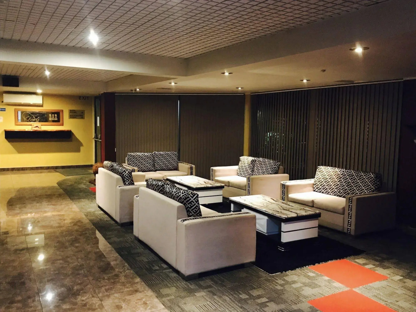 Kiwi Airport Backpackers