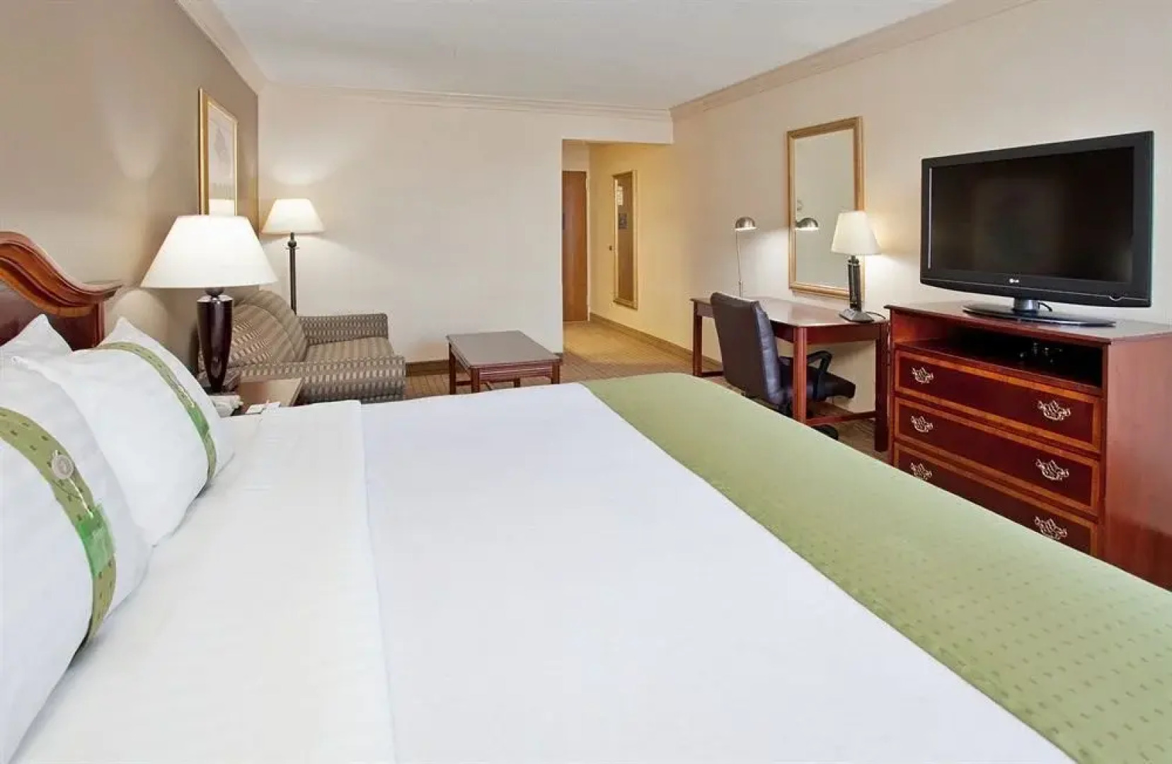 Holiday Inn Express & Suites St. Louis South - I-55