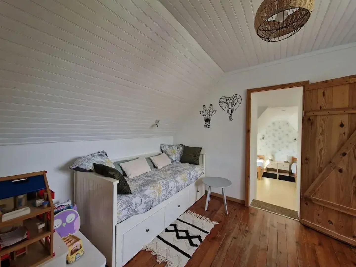 Countryside Holiday Home Near the Beach