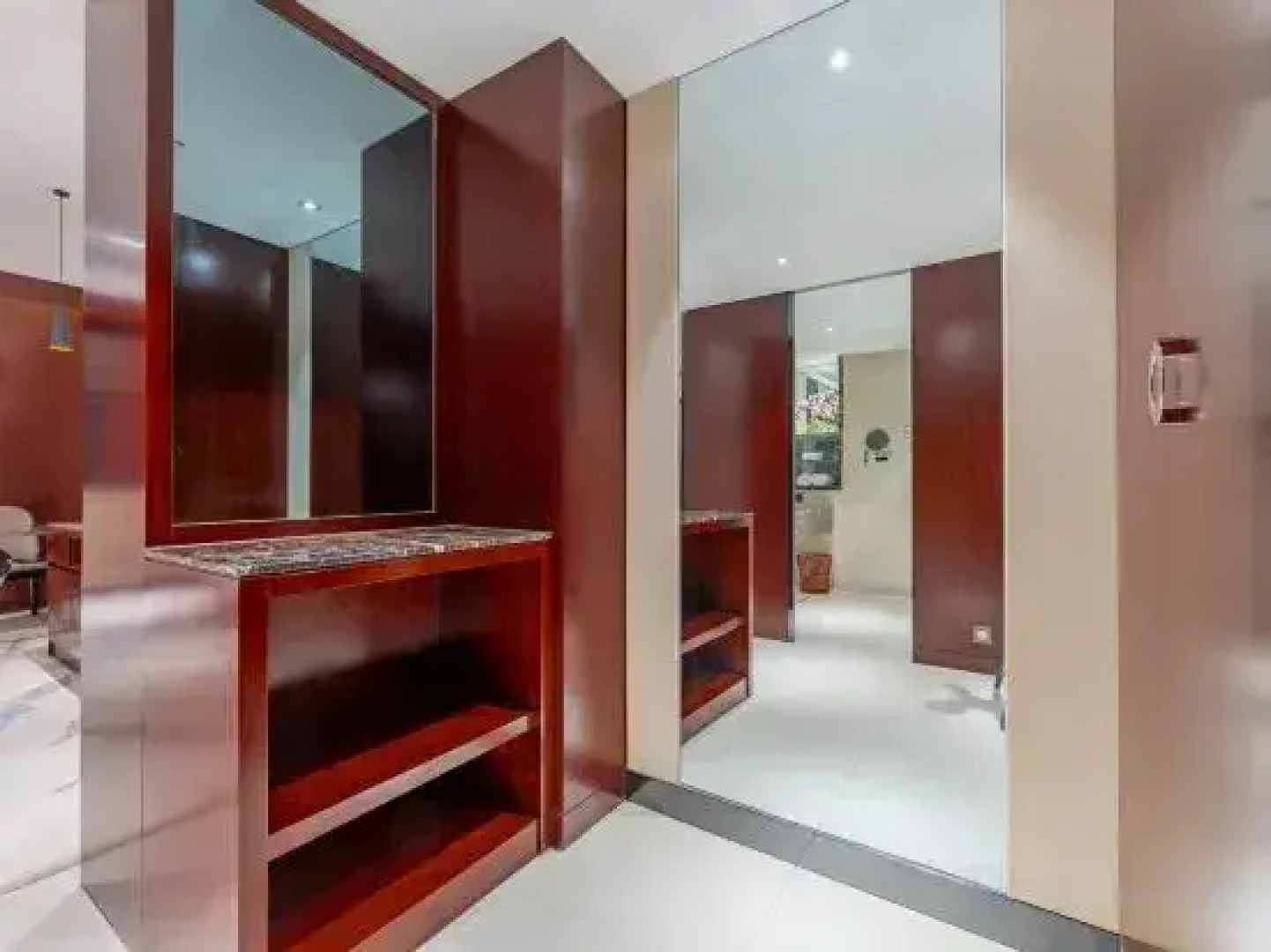 Ao Hua International Hotel