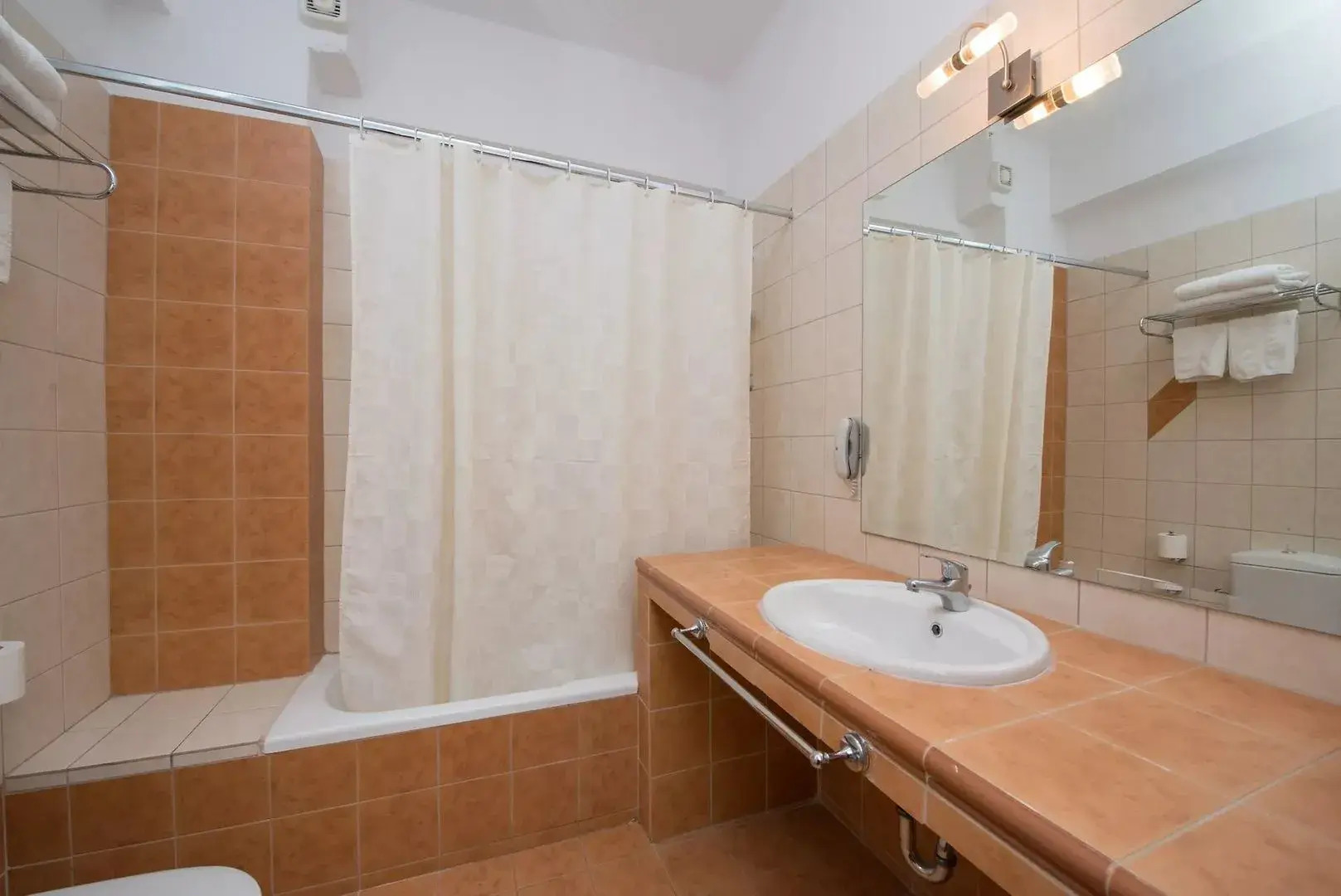 Отель Maranton Beach