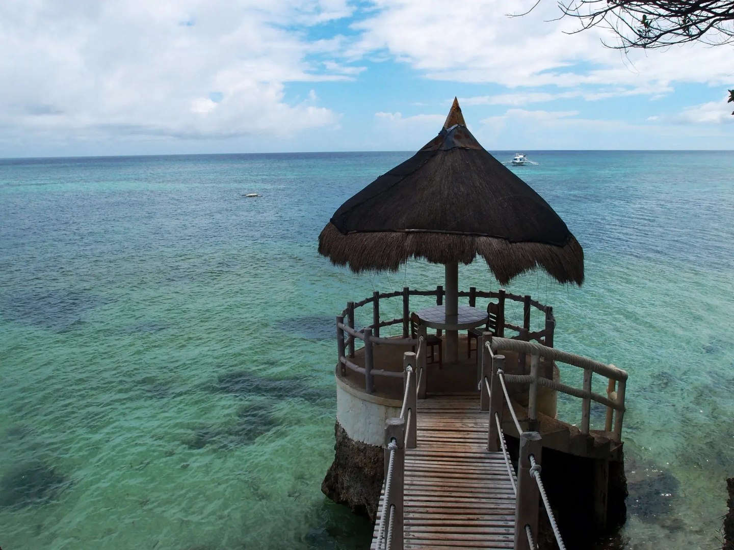 FloWer Beach Resort