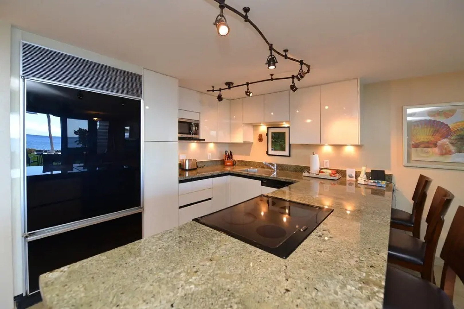 Kaleialoha #114 1 Bedroom 1 Bathroom Condo by Redawning