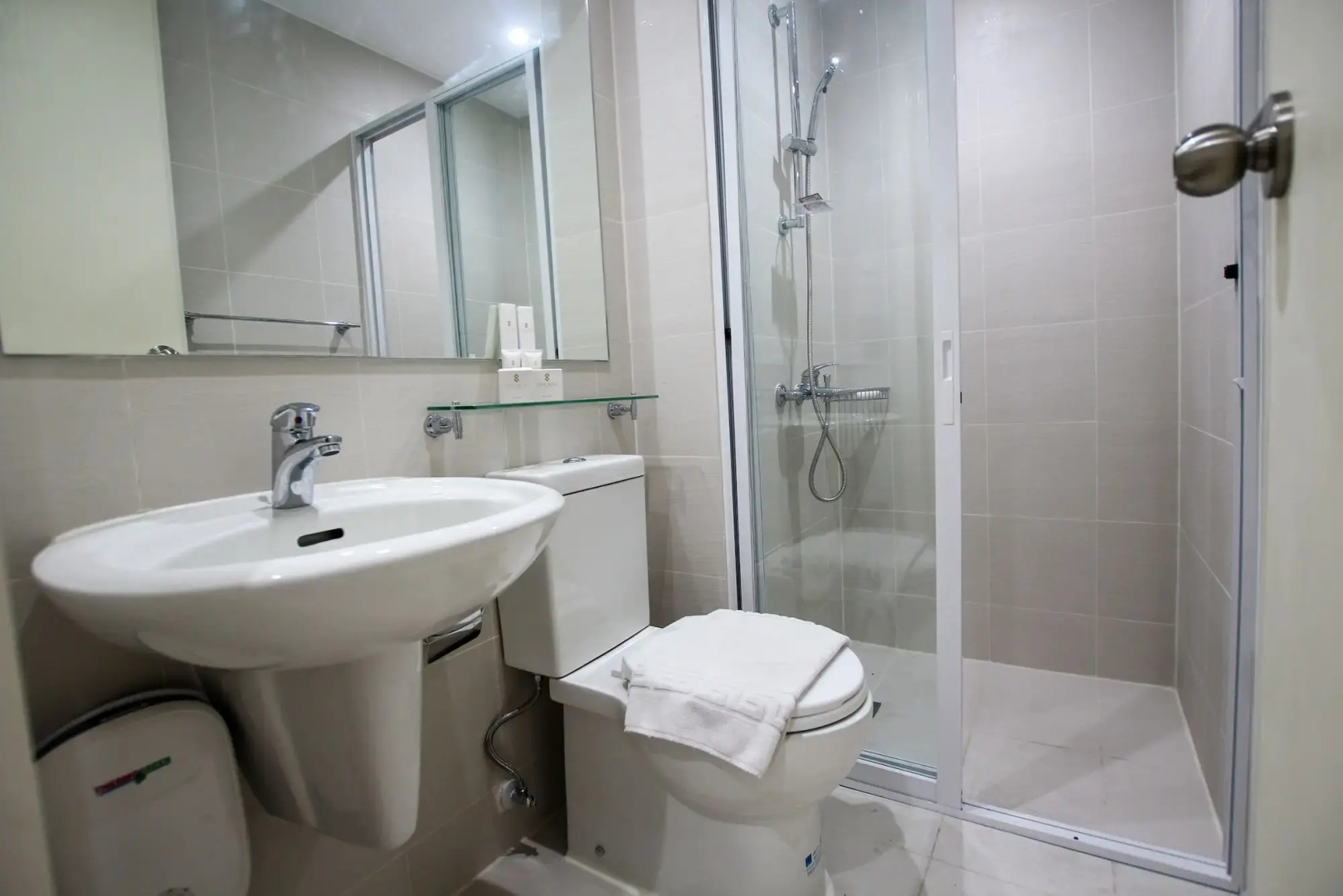 SIGLO SUITES @ The Azure Urban Resort Residences