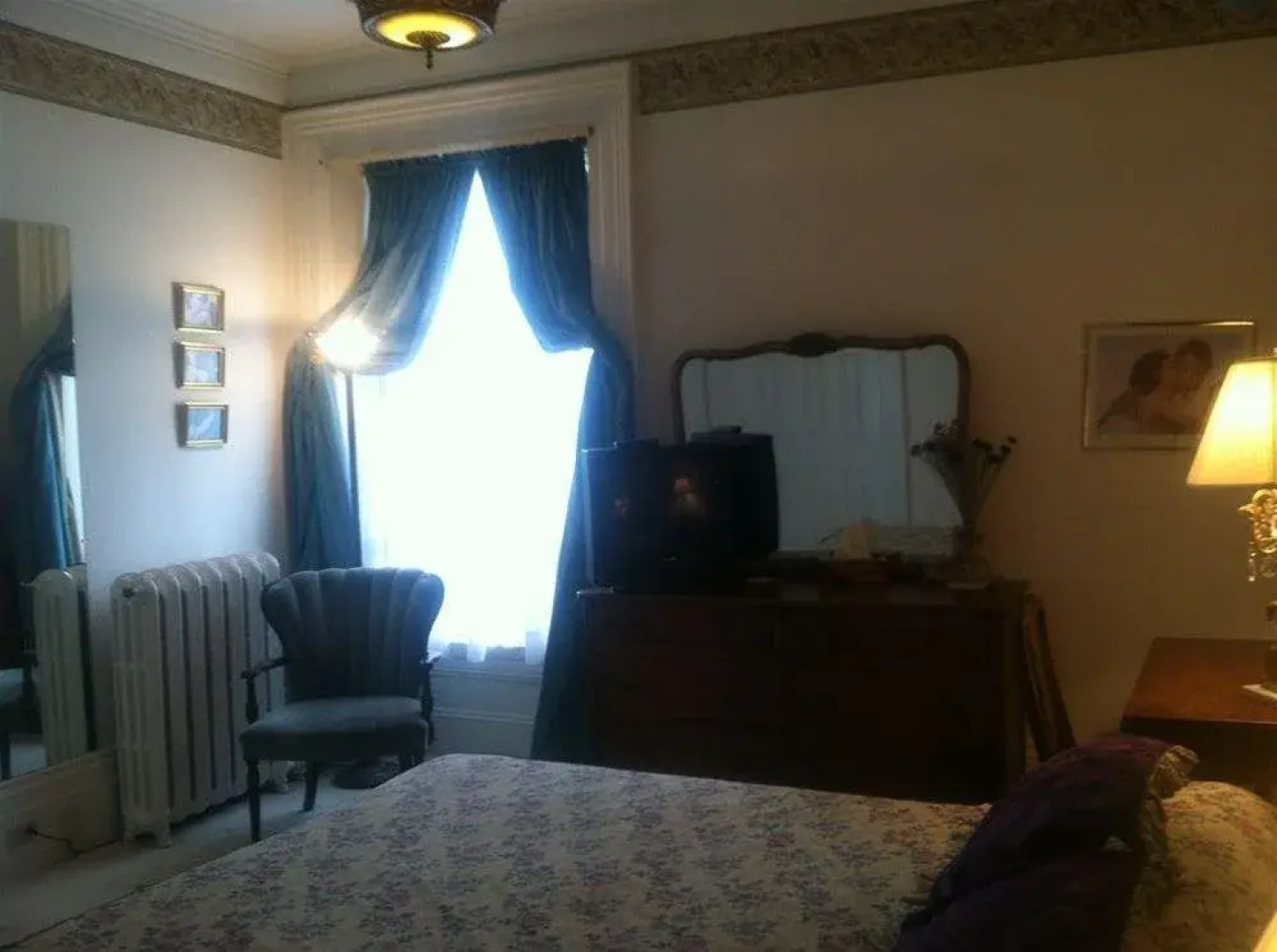 Inn by the Rose Garden