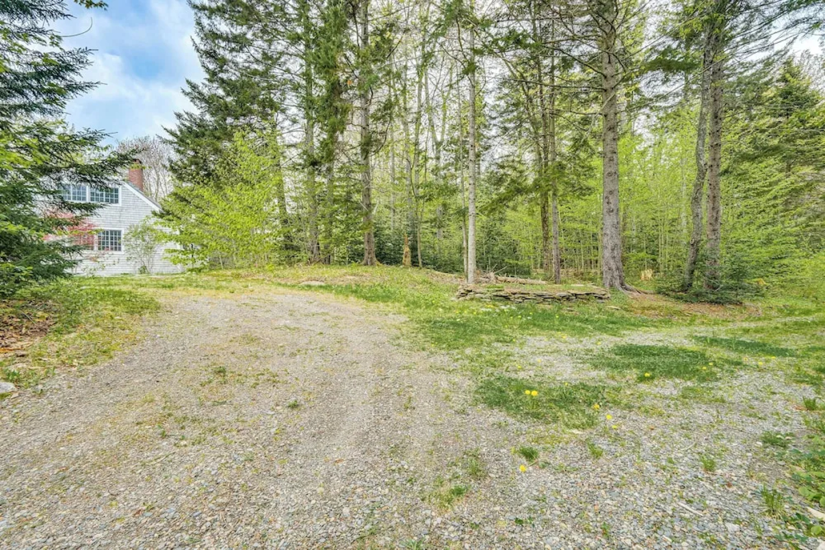 Rustic Marlboro Cottage: 4 Mi to Lake Raponda!